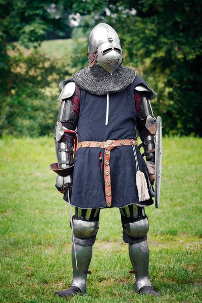 Zırhlı bir şövalye — Stok fotoğraf