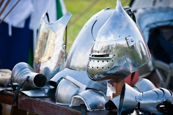 Средневековый рыцарский шлем — стоковое фото