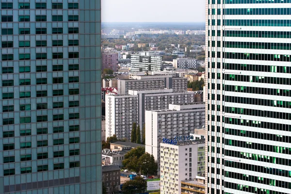 CIUDAD DE LA GUERRA, Vista aérea de rascacielos de oficinas y residenciales — Foto de Stock