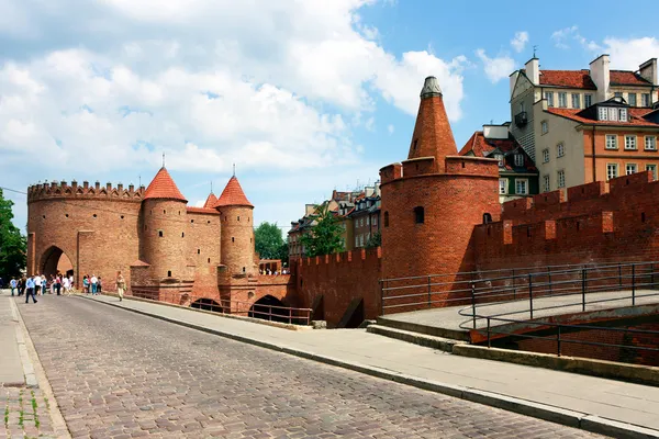 Барбиканская крепость в Варшаве — стоковое фото