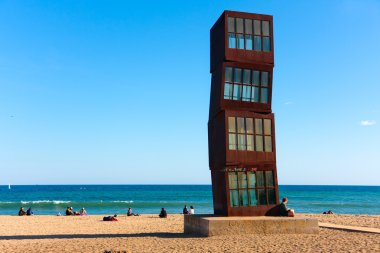 Barcelona sant Sıvas Beach çelik ev heykel