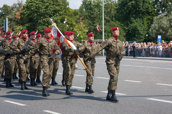 Airborne brigade tijdens de parade — Stockfoto