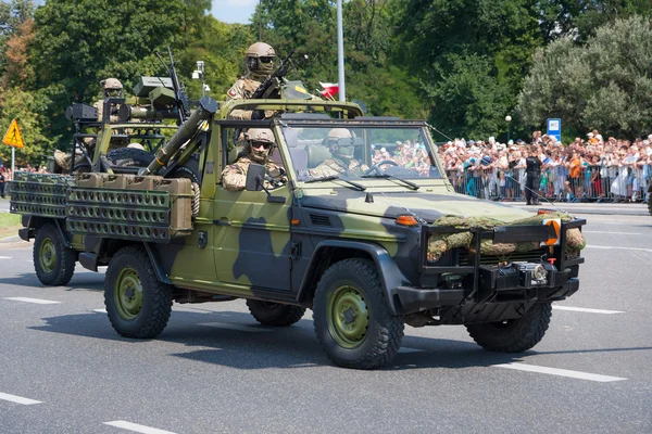 Special forces GROM in Mercedes G — Stock Photo, Image