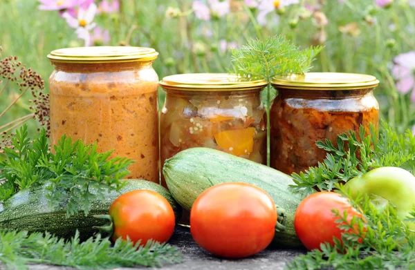 Conserverie maison, légumes en conserve — Photo