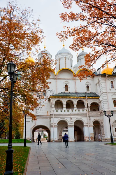 Catedrais do Kremlin de Moscou no outono — Fotografia de Stock