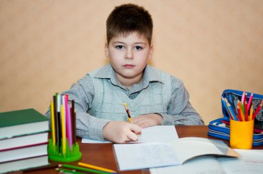 Çocuk evde öğrenir