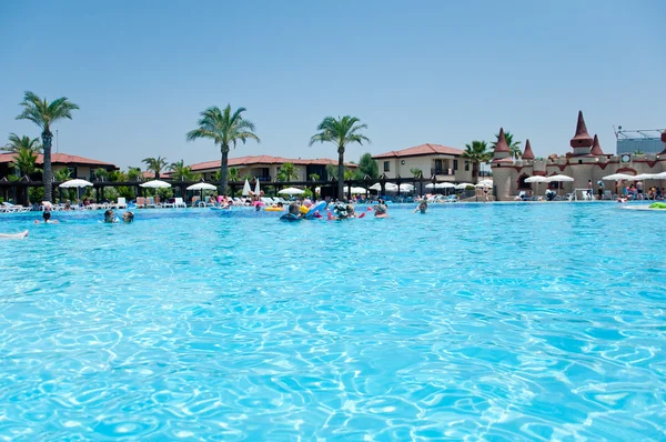 Piscina ao ar livre, Turquia — Fotografia de Stock