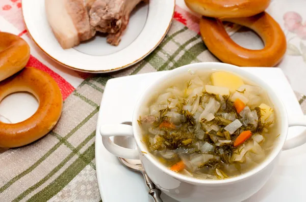 La sopa de col - el plato ruso nacional — Foto de Stock