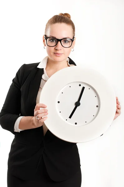 밝은 배경에 시계와 비즈니스 우먼 — 스톡 사진