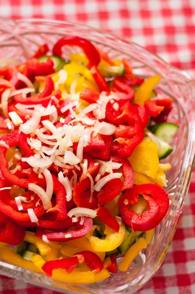 Salade met niet-scherpsmakende pepers — Stockfoto