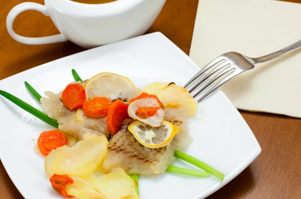 野菜のオーブン焼き鱈 — ストック写真