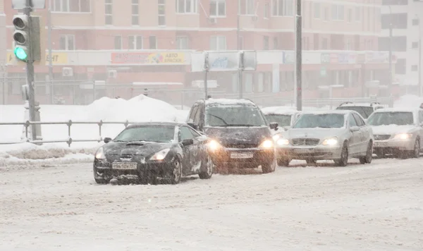 Moskova, Rusya kar yağışı sırasında taşıma takvimi