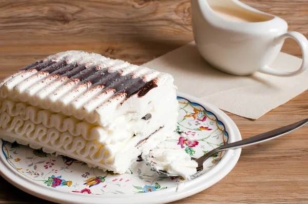 Ice cream cake with chocolate — Stock Photo, Image