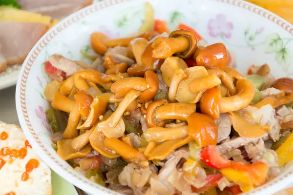 Meat salad with mushrooms — Stock Photo, Image