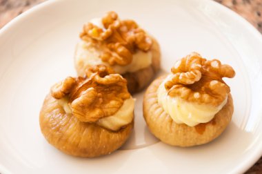 tatlı - incir ceviz ve krem