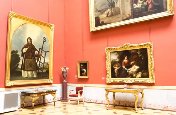 Russia. The Hermitage. Hall of the Italian art of 17-18 centuries. — Stock Photo, Image