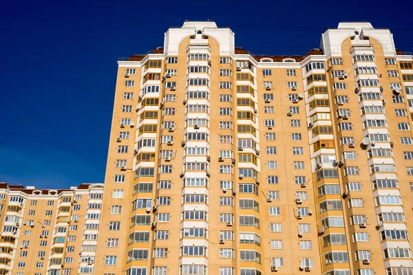 Moderní bytový dům v Moskvě, Rusko — Stock fotografie