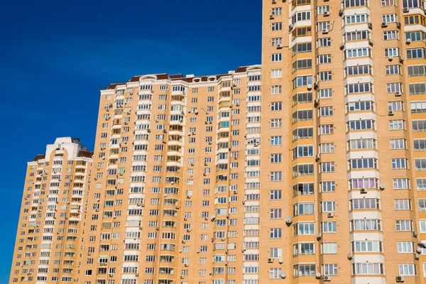 Modernes Mehrfamilienhaus in Moskau, Russland — Stockfoto