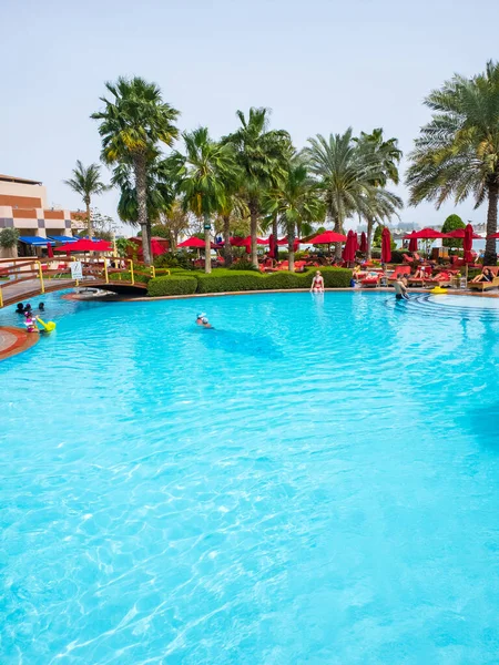 阿布扎比 阿联酋 4月1日 2019年 Khalidiya宫度假胜地的游泳池 — 图库照片
