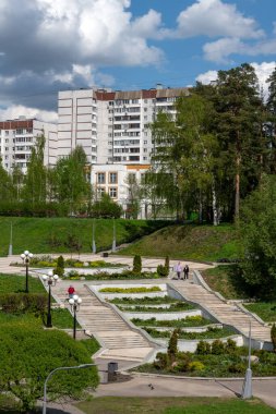 Moskova, Rusya - 16 Mayıs. 2021 yılı. İlkbaharda Zelenograd 'da şehir manzarası