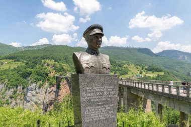 Plevlya, Karadağ - 11 Haziran. 2019. 2. Dünya Savaşı sırasında kahraman asker Yugoslav ordusu.