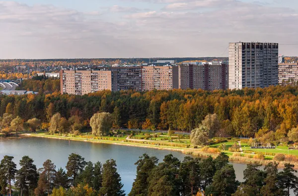 Widok Lotu Ptaka Jezioro Szkolne Jesienią Zelenogradzie Moskwie Rosja — Zdjęcie stockowe