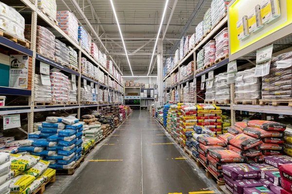 Moscow, Russia -18 Dec. 2021. Construction dry mixes in Leroy Merlin store — Foto Stock