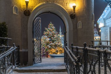 Moskova, Rusya 'daki Noel pazarına giriş