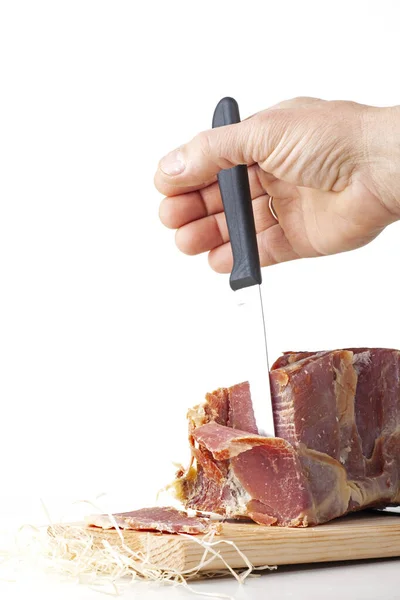 Mão Segura Uma Faca Pedaço Carne — Fotografia de Stock