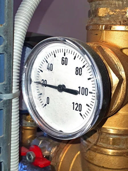 Big Thermometer Water Pipe — Stock Photo, Image