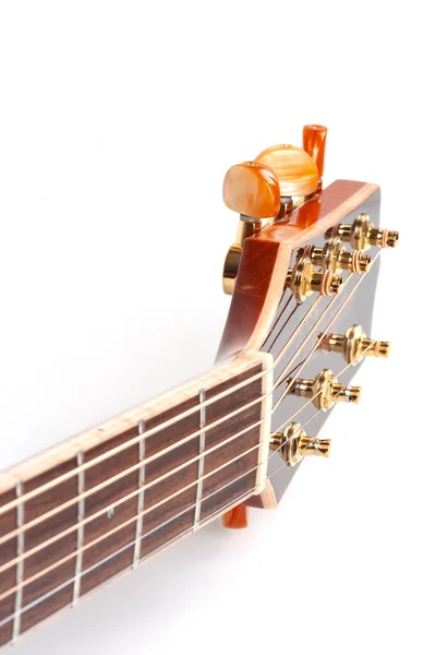 Beyaz Üzerinde Akustik Gitar — Stok fotoğraf