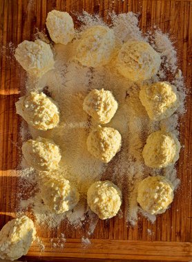  Çok lezzetli peynirli kekler, süzme peynir hazırlama.