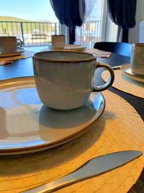 Masada bir fincan çay.