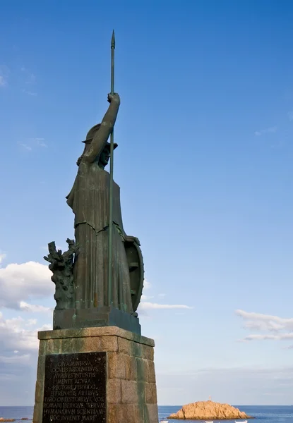 Estatua de Minerva en el banquillo de Tossa de Mar, España — Foto de Stock