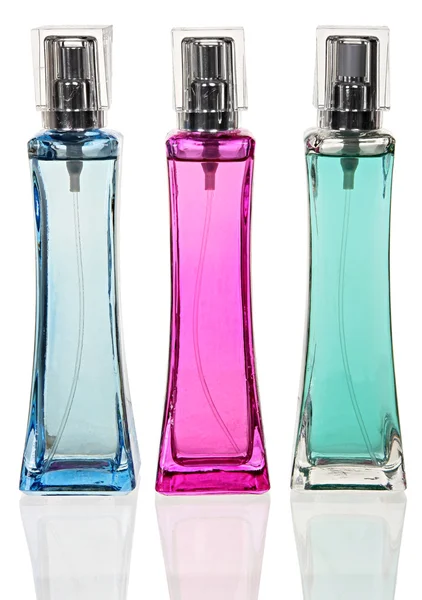 Frasco de perfume sobre fondo blanco — Foto de Stock