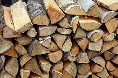yakacak odun yığını
