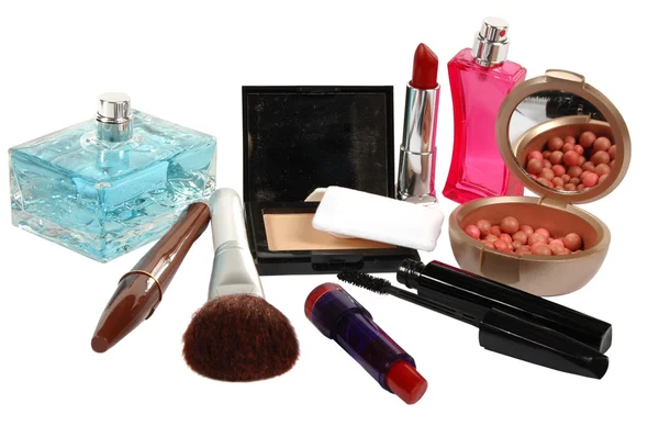 Kosmetika. olika faciliteter för dekorativa makeup isolerade vit bakgrund. — Stockfoto