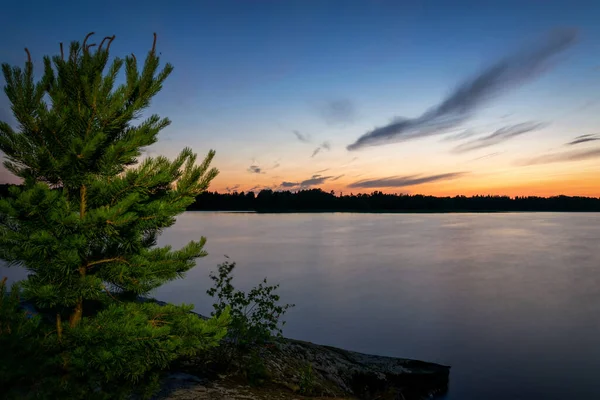 Sommersonnenuntergang Mit Seenlandschaft — Stockfoto