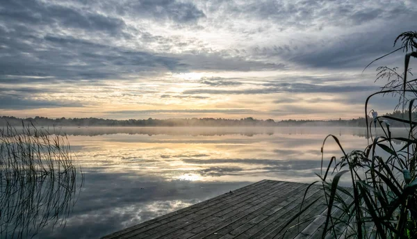 Шведское Озеро Осенью Утром — стоковое фото