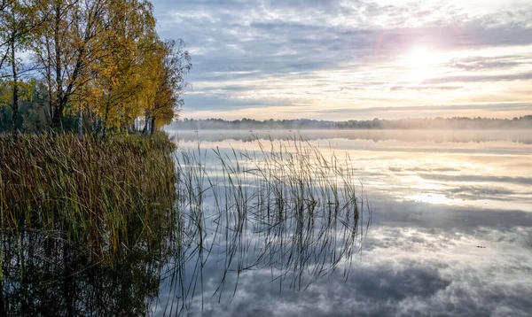 Soluppgång Över Svensk Sjö Oktober — Stockfoto