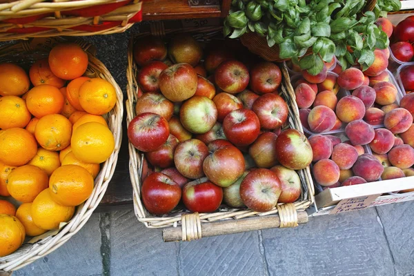 Gefärbte Früchte — Stockfoto