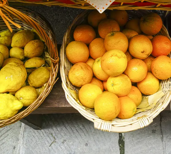 Gefärbte Früchte — Stockfoto