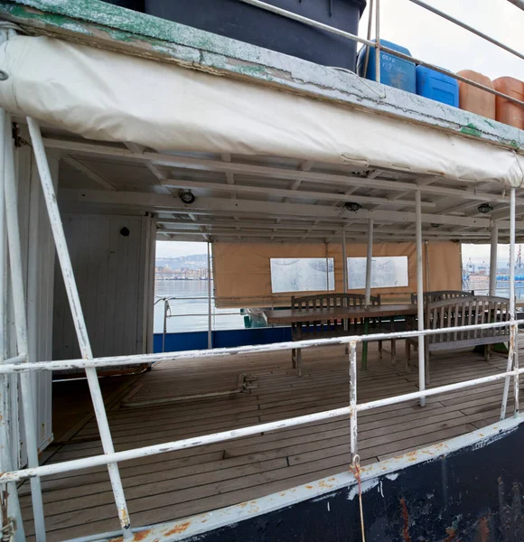 Deck Principal Rebocador Velho Barco Usado Para Charter — Fotografia de Stock