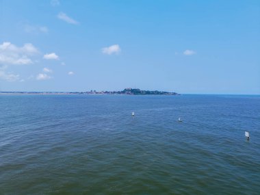 Liberya 'daki Monrovia limanının çok güzel bir manzarası var.                         