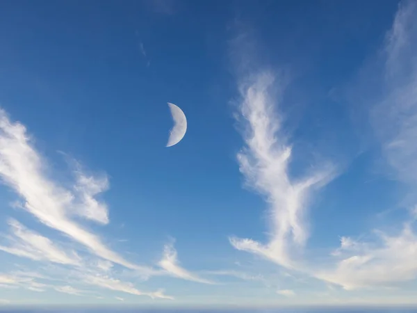 空の月の詳細 — ストック写真