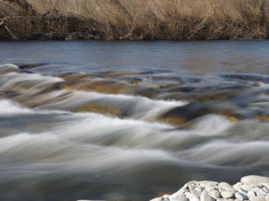 Ormandaki taşlı dere uzun süre açıkta kalır.