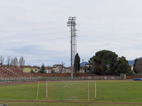 Küçük Kasaba Futbol Alanı Stadyumda Plastik Çim — Stok fotoğraf