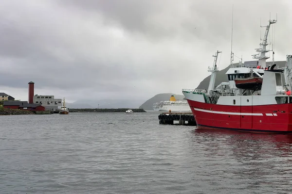 Crucero Frente Del Puerto Alesund Noruega —  Fotos de Stock