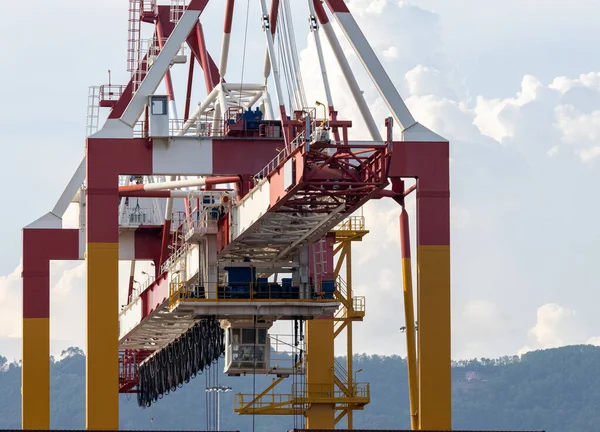 Gru Carico Scarico Container Nel Porto Della Spezia — Foto Stock