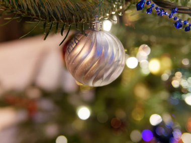 Evimdeki Noel süslemesinin ayrıntıları.